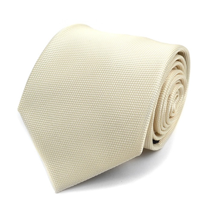 SY-MPW-630812-Ivory-MenPolyWovenMicrofiberMiniDotPattern-57x3.25-Retail$9.15